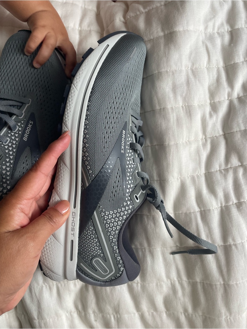 Brooks Ghost 14 Men's Running Shoes - Gray and White